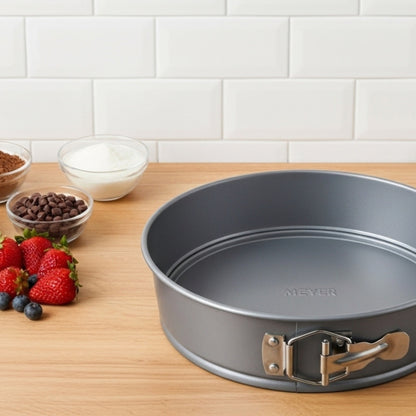 Meyer Nonstick Bakeware Springform Pan 23cm